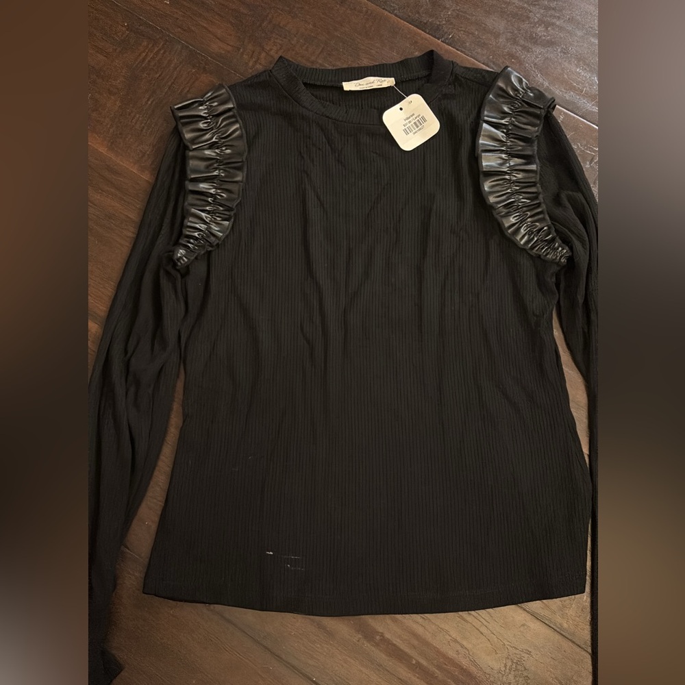 NEW Hiliree Top